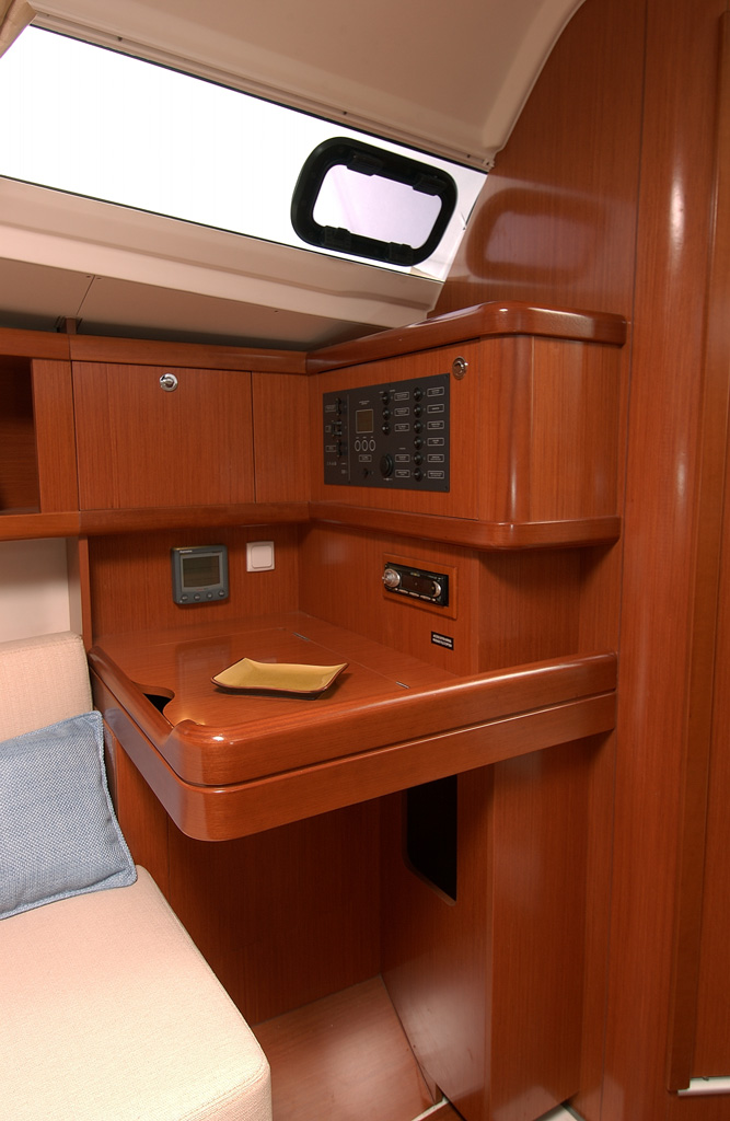 segel charter yacht Oceanis 31 37